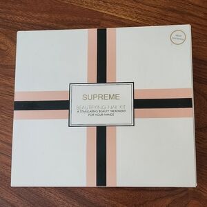 Supreme Beautifying Nail Kit
